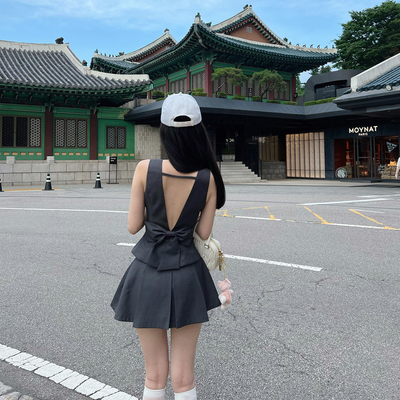 熊熊【背影JK】少女感V领蝴蝶结露背收腰马甲显瘦工字褶裙jk套装