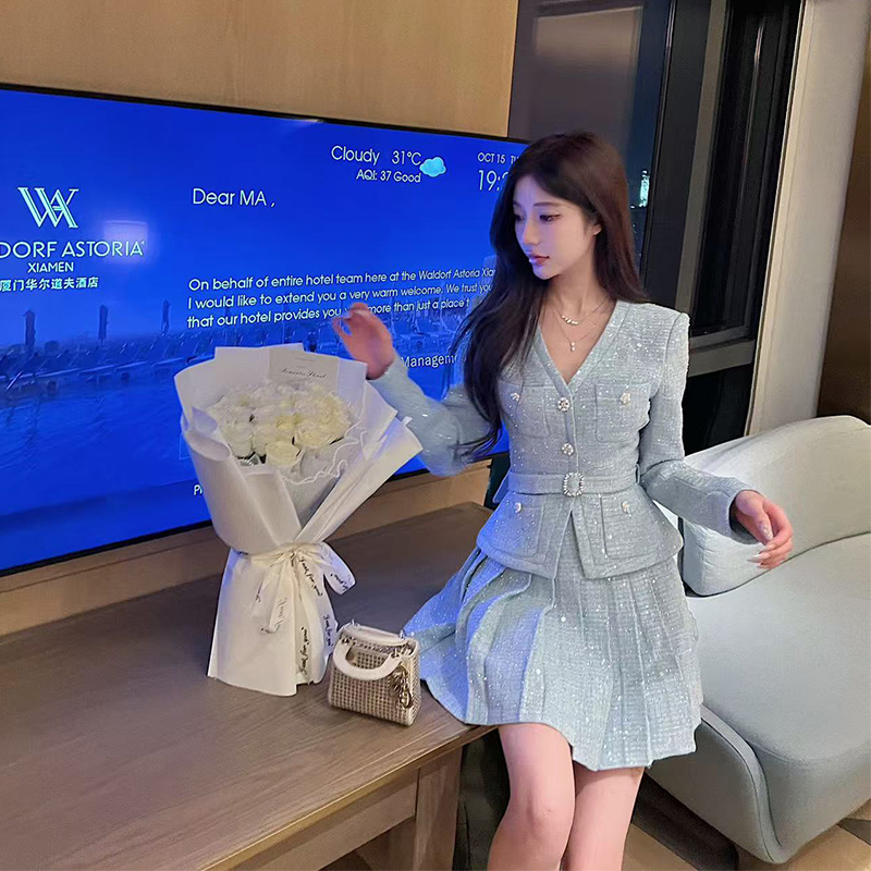 【香香珍妮】sp贵气千金感绣珠片粗花呢珍珠花朵扣上衣百褶裙套装