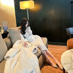 黑蕾丝短款 熊熊屋 白蕾丝绑带长款 镂空V领修身 连衣裙 蛇蝎美人