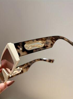 Retro Cheetah Print Non-Prescription Sunglasses Lightweight
