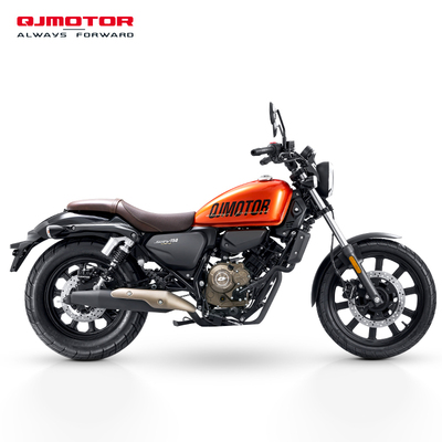 QJMOTOR闪150复古巡航燃油摩托车