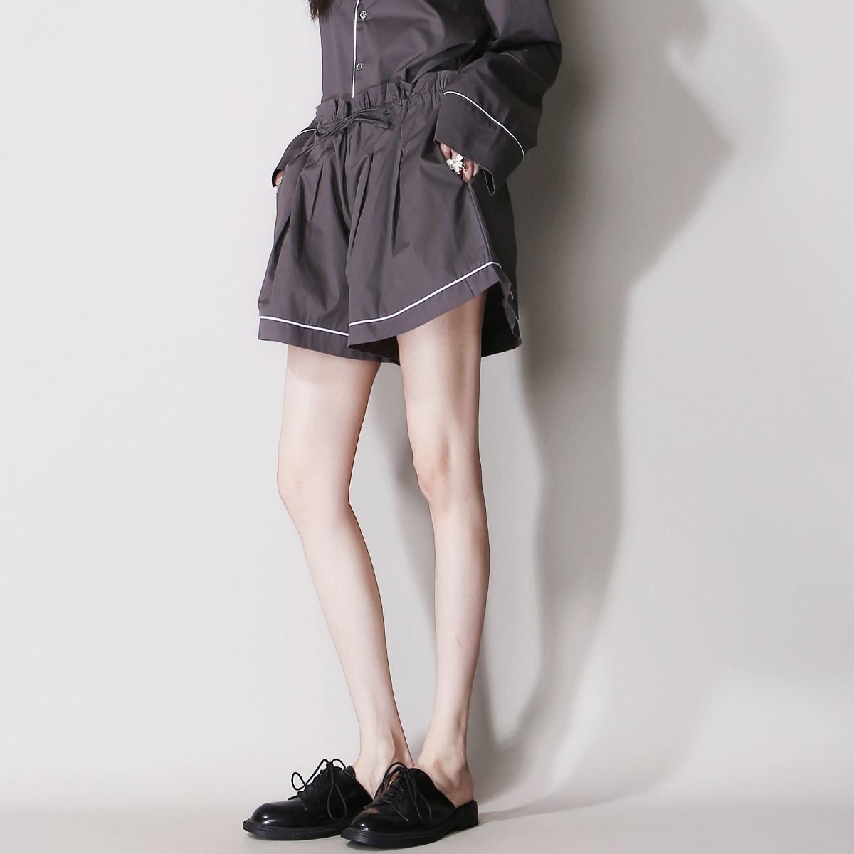 D29可配一套白边撞色宽松阔腿裤