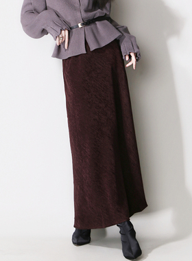 E28秋冬绒面斜纹质感复古显白暗红色高腰A字及踝欧美风半身长裙