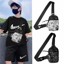儿童包包男童潮酷斜挎包轻便夏季外出时尚运动胸包迷你女孩手机包