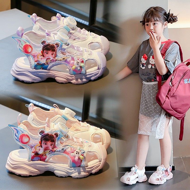 哪吒女童凉鞋夏季新款时尚卡通凉拖女孩运动沙滩鞋儿童包头凉鞋潮