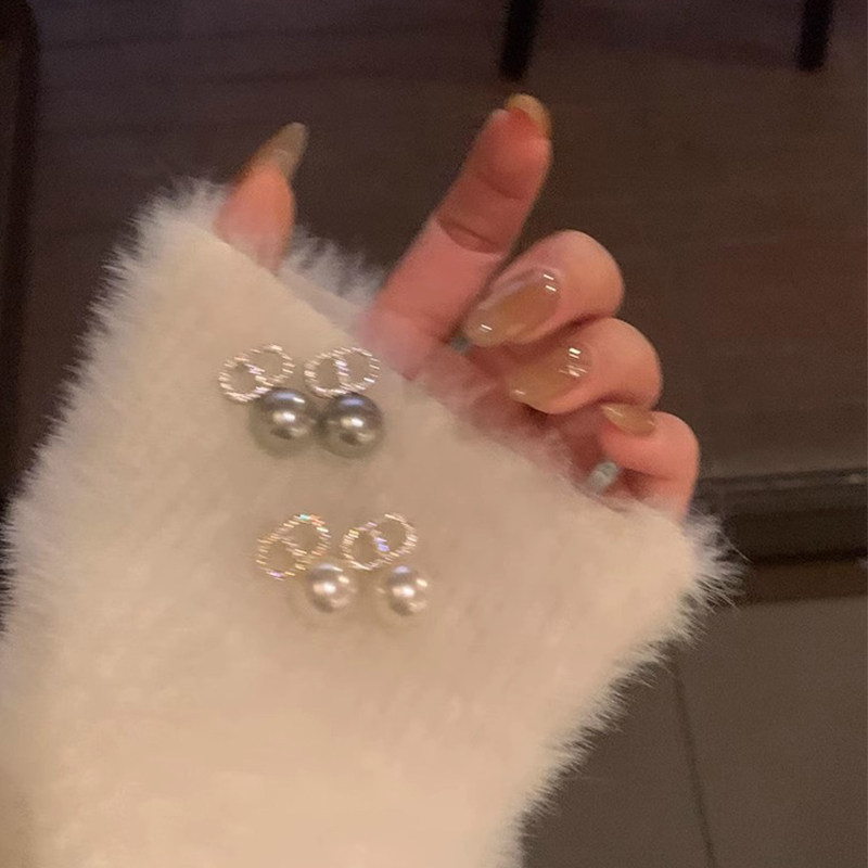 白色珍珠耳环女高级感气质轻奢百搭耳饰真多麻灰色耳钉耳夹无耳洞,饰品/流行首饰/时尚饰品新,耳钉,淘宝优惠券,粉丝福利购,淘宝优惠卷