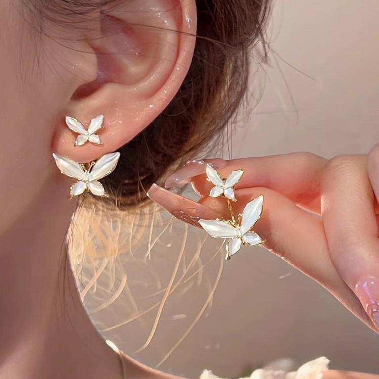 一款两戴蝴蝶耳钉女小众设计轻奢小巧耳环气质高级感925银针耳饰