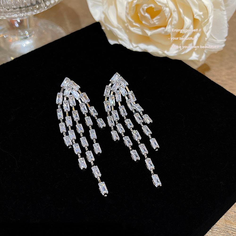 925银针长款流苏锆石耳饰设计感小众气质耳钉网红轻奢冷淡风耳环