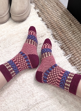 ins复古文艺风冬季加厚雪花羊毛袜子费尔岛女中筒袜搭配博肯鞋袜