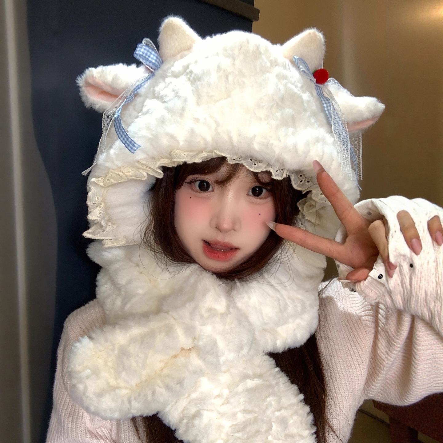 可爱小羊耳朵蝴蝶结毛绒帽子围巾一体女冬加绒加厚保暖护耳雷锋帽