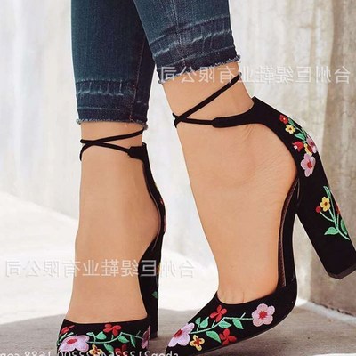 Pointed embroidered embroidered matte chunky women's sandals