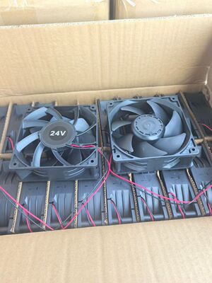 12038B 12V/24V工业散热风扇3300转 12038灌胶 120x120x38mm 裸线