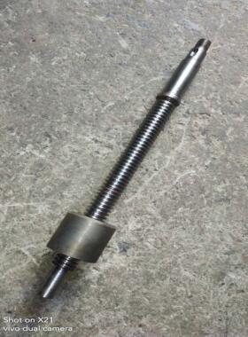 机床配件沈阳大连CW6163/尾CW61T80车床丝杆30*6/L502尾螺母L60车