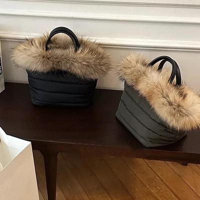 网红mona同款休闲百搭羽绒菱格毛毛菜篮子包毛绒女包2025秋冬新款