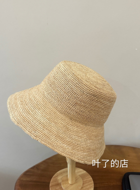 日系 纯色小头围细拉菲草帽女夏海边沙滩帽防紫外线遮阳渔夫帽