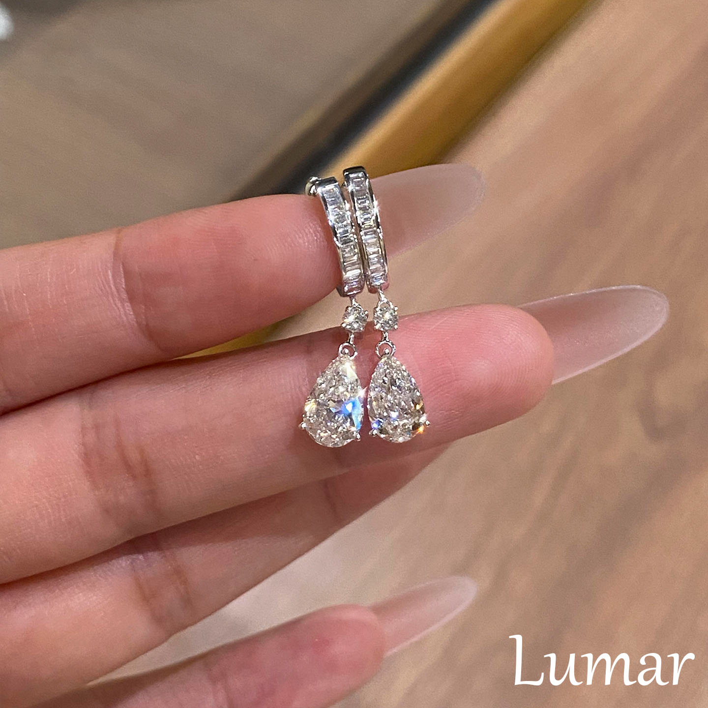 S925银爆闪水滴闪钻耳扣2025新款