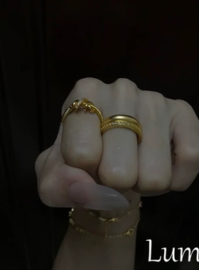 高颜值复古金色闪钻螺旋缠绕戒指