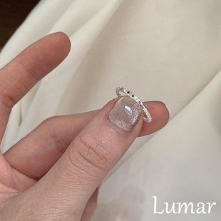 S925纯银彩虹锆石戒指女时尚简约小众设计高级感精致细圈指环指饰