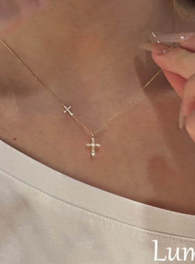 S925银金色极细微镶十字架项链女