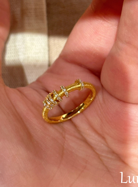 纯银环环相扣金色拉丝点钻戒指女