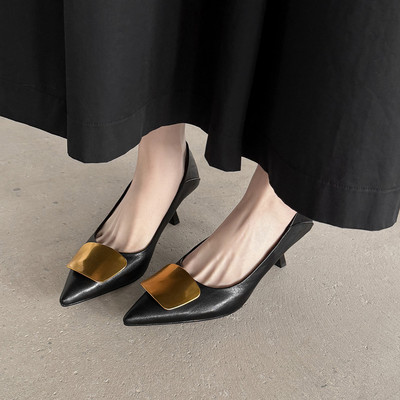 圆头细跟TPR(牛筋）胶粘工艺头层猪皮浅口单鞋