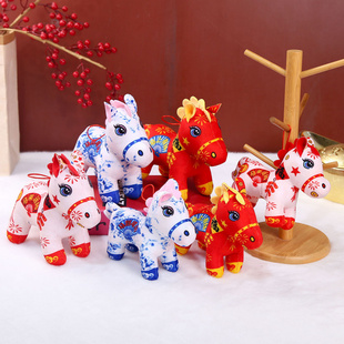 国潮印花马毛绒玩具剪纸小马公仔年会活动开门红装饰挂件摆件