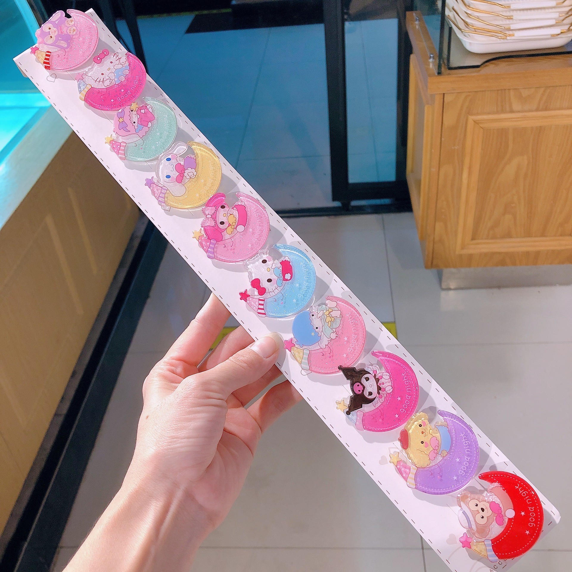 新款可爱小猪发夹韩版卡通亚克力儿童饰品宝宝鸭嘴夹碎发刘海边夹