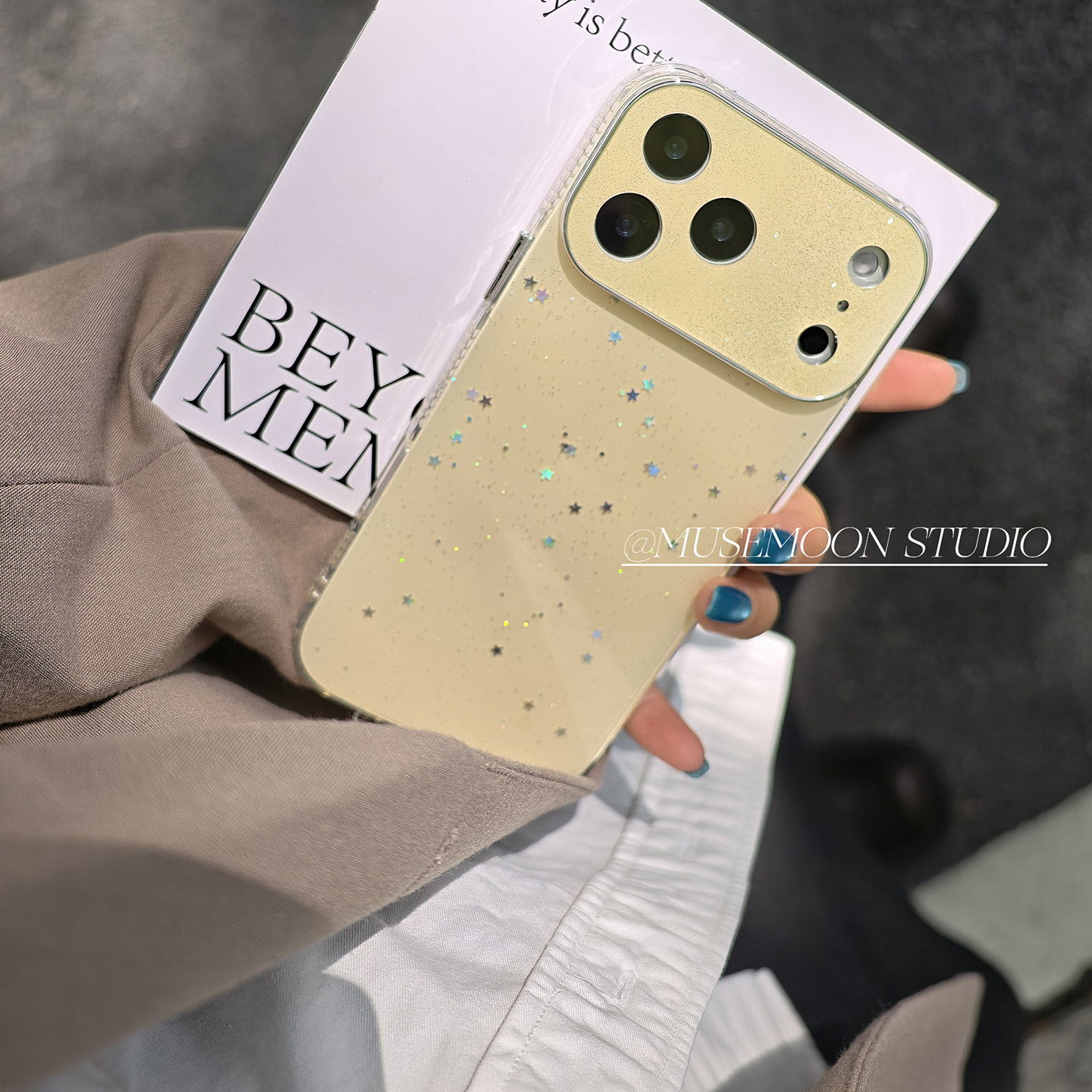 MUSEMOON|满天星芒 秒变苹果17大视窗星光黄色滴胶闪粉星星手机壳适用iphone17promax苹果16/1514全包保护套