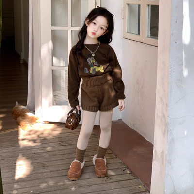 2025秋冬韩版咖色复古印花德绒内搭上衣毛线针织短裤靴裤女童T恤