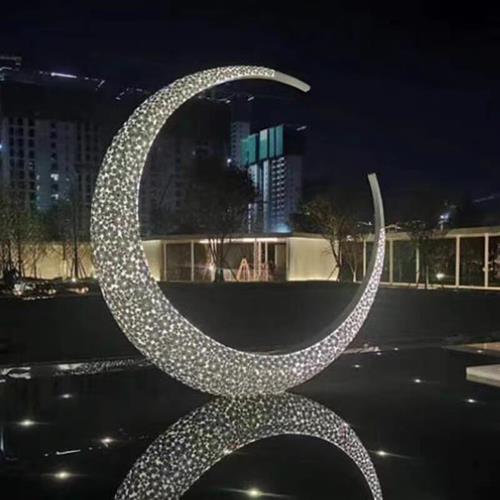不锈钢雕塑定制大型圆环月亮异形廊架钢结构雕塑景观假山地产摆件