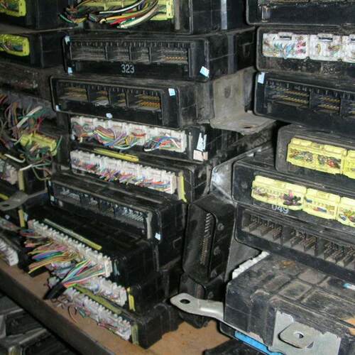 适用赛纳标致毕加索车身BSI电脑板 9650913880原厂拆车件