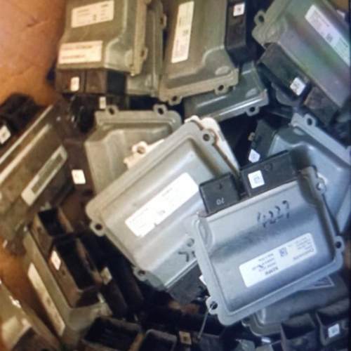 华泰 圣达菲1.8T 发动机电脑板 EMS6104 39101-27213-A 原厂拆车