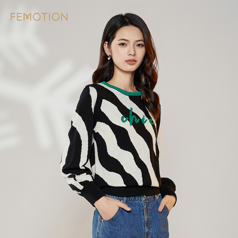 芬岸女装羊毛衫圆领字母绣花上衣