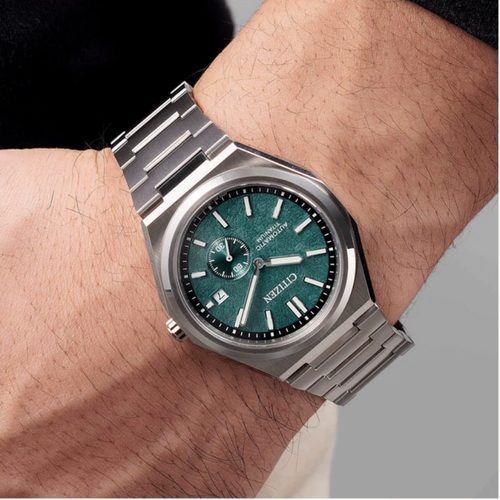 代购Citizen西铁城Forza系列男式光动能手表NJ0180正品AW0130