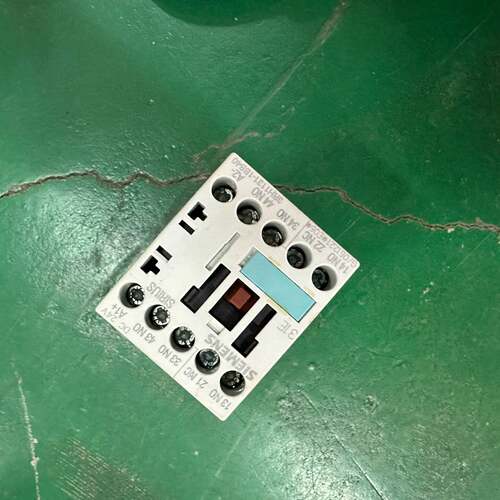 可维修西门子接触器触头3RH1131-1BB40实物顺丰到付模块议价