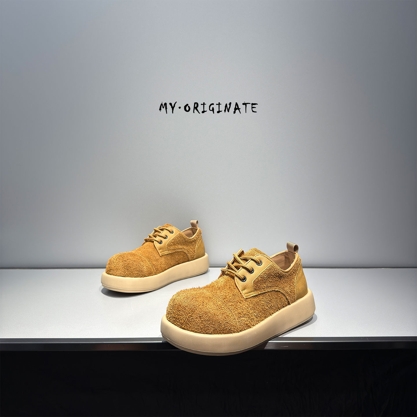 2025新款厚底增高大头板鞋