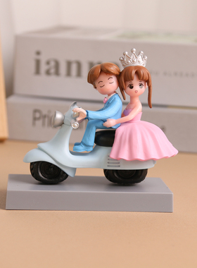 国潮摩托情侣公仔摆件