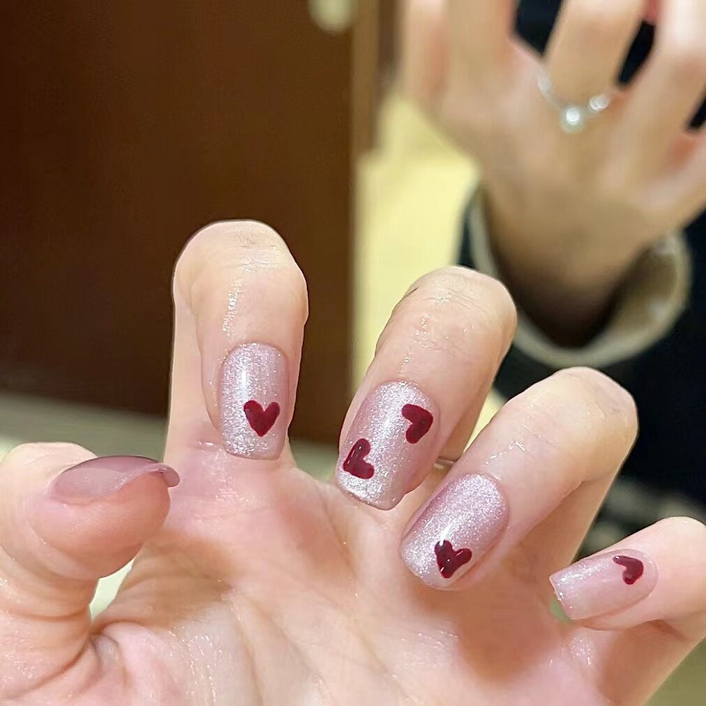 穿戴甲纯手工美甲短款手绘酒红爱心猫眼爆闪冬天可拆卸孕妇可用