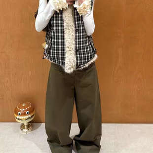 松软毛绒搭配色织格纹夹棉双面马甲 雪地旅行日 local tag