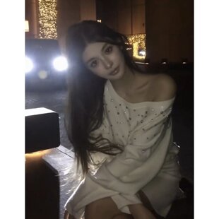 FAY记忆碎片不规则领口带钻钻松弛感蝙蝠袖套头针织连衣裙