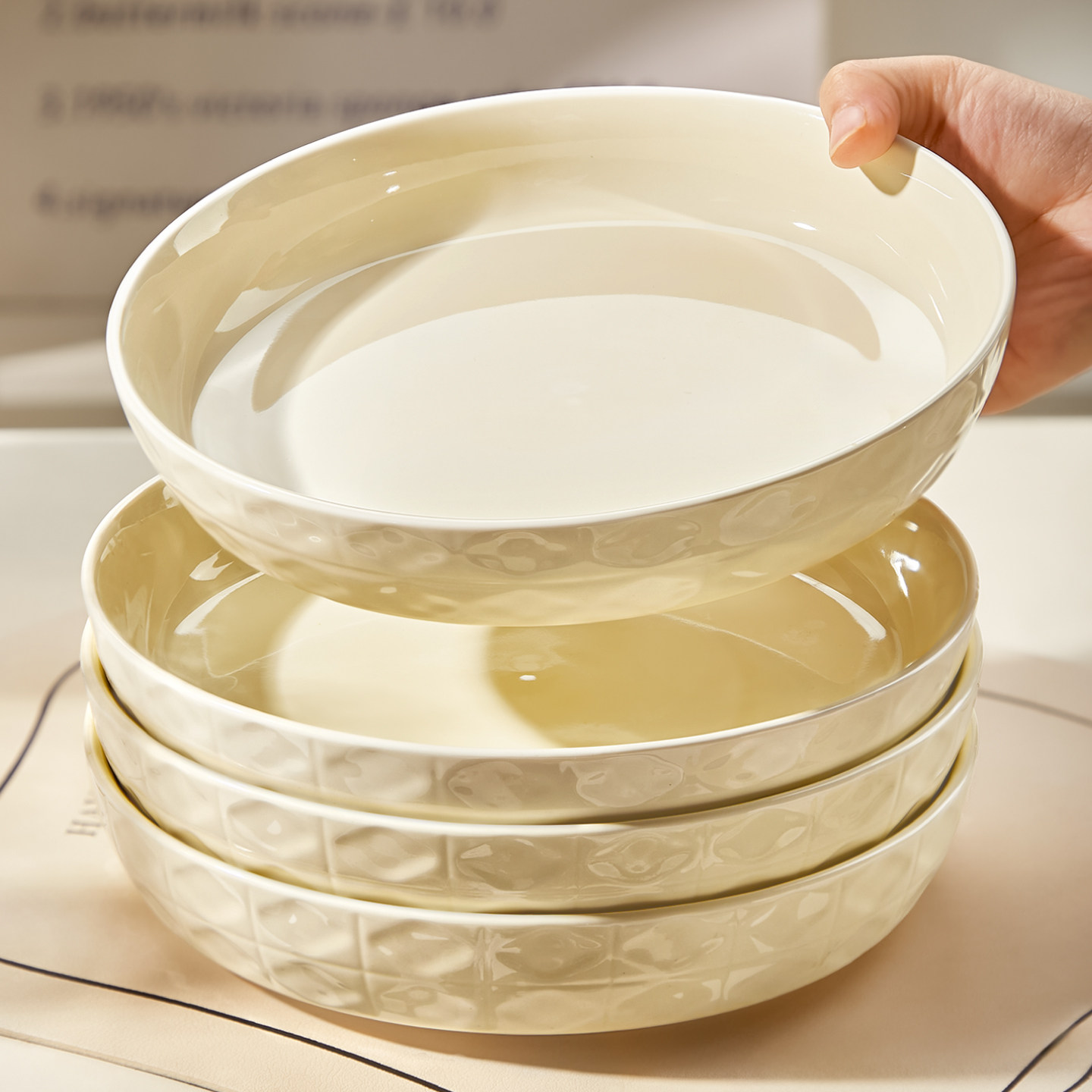 奶油深盘釉下彩盘子家用菜盘2026新款陶瓷碗碟餐具高级感碟子餐盘,餐饮具,盘,淘宝优惠券,粉丝福利购,淘宝优惠卷