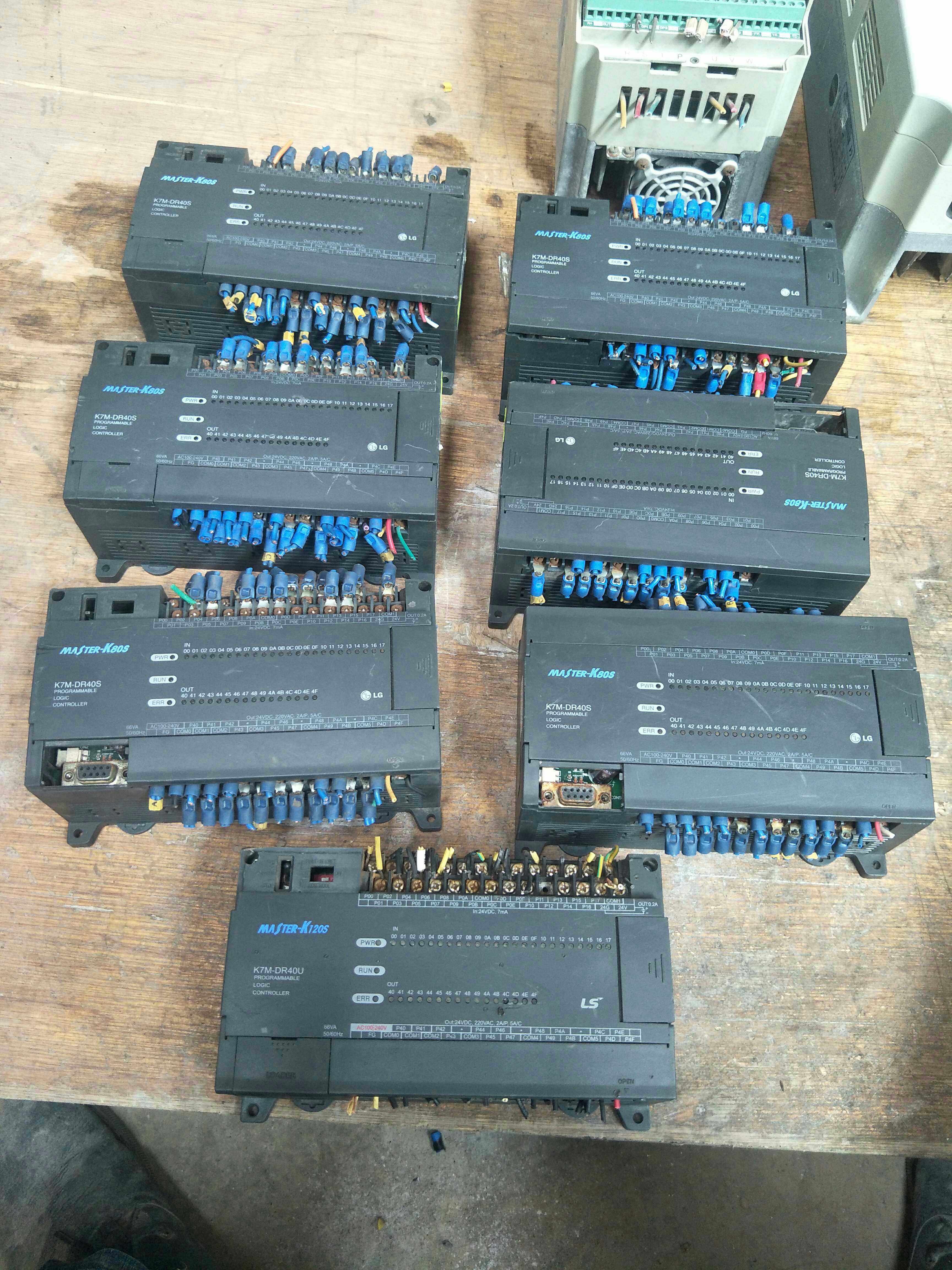 lg k7m-dr40u可编程控制器plc实物图现货
