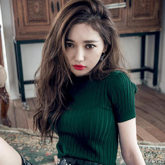 欧美2019早秋新款半高领修身短袖针织衫女薄款套头紧身纯色女上衣在类目 女装/女士精品, 毛针织衫中 - 来自Buy2taobao.com提供专业的淘宝代购服务