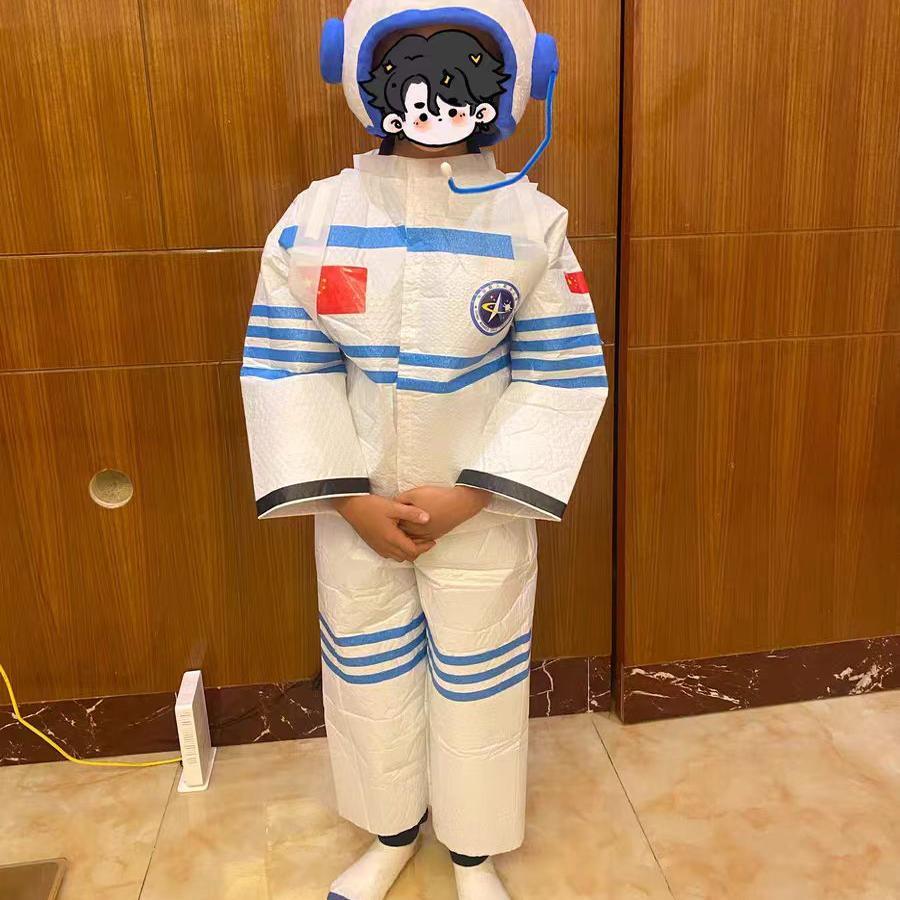 儿童环保服装塑料气泡袋制作太空服宇航员亲子时装秀幼儿园环保服