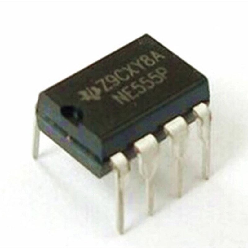 NE555 NE555P NE555N DIP8 高精密定时器