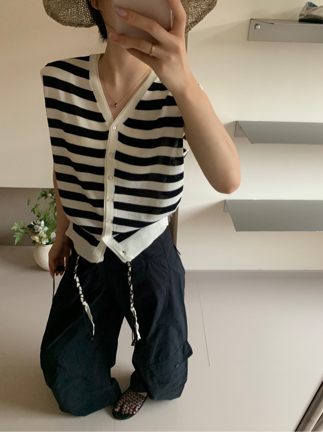 韩系天丝亚麻条纹V领飞飞袖时尚针织开衫女夏季宽松气质短款上衣