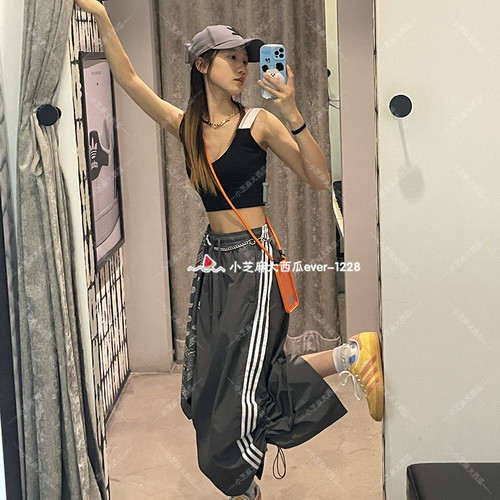 adidas三叶草吊带抹胸紧身背心