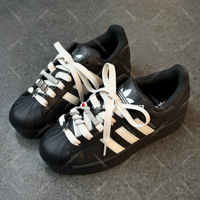 adidas三叶草休闲舒适板鞋运动鞋