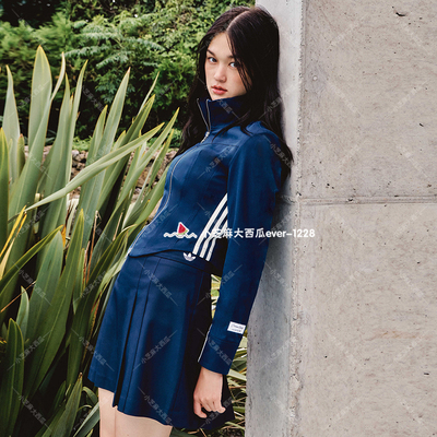 adidas三叶草女子褶皱运动短裙