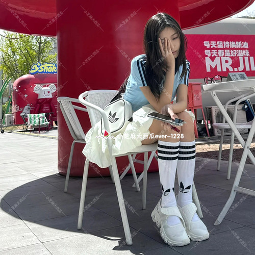 adidas三叶草玛丽珍运动鞋